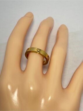 Gold Heart Accent Women's Band Ring